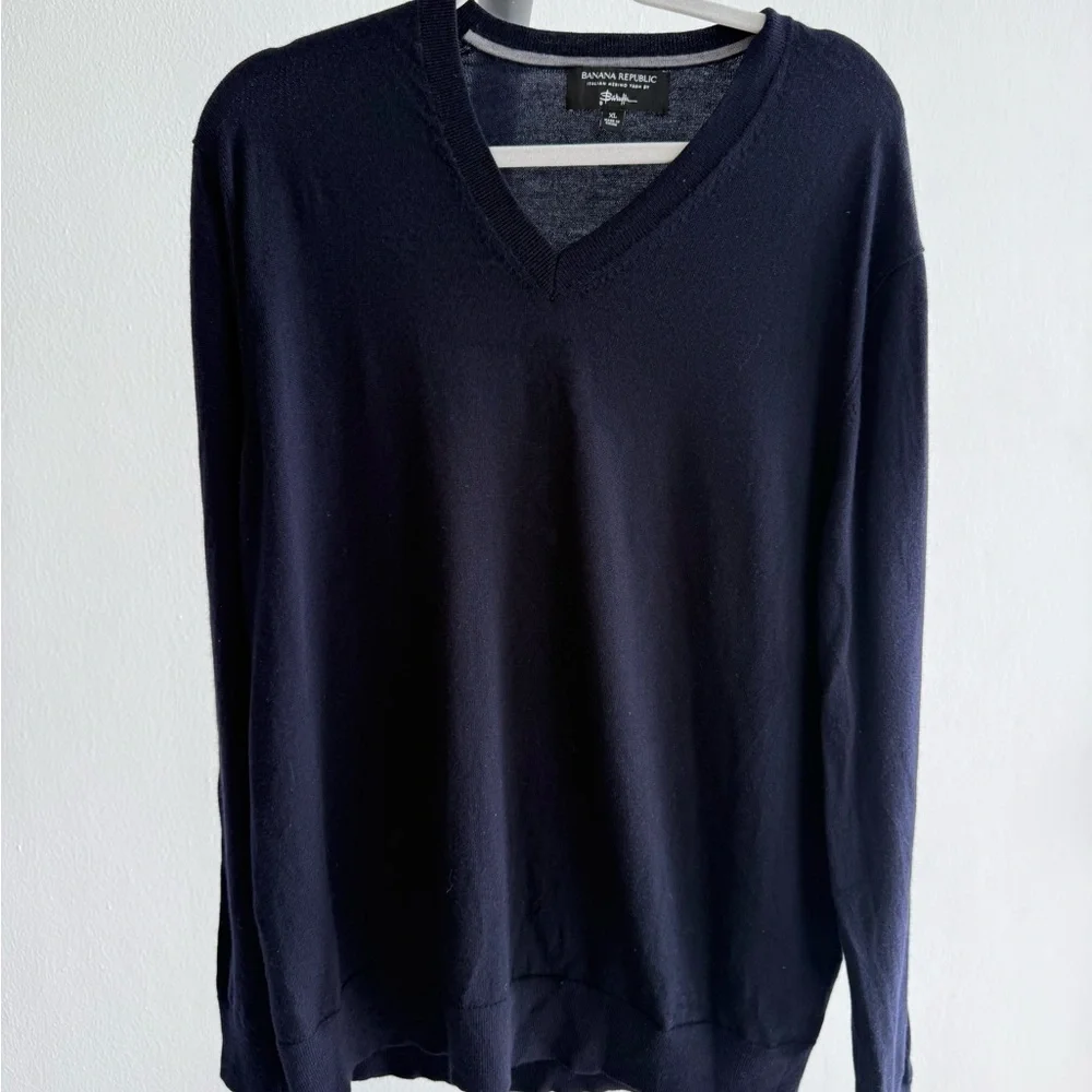 Banana Republic Italian Merino Wool V Neck Sweater Men’s XL Navy Blue